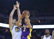 米兰体育官网-青岛队逆转马刺，库里高光表现的简单介绍