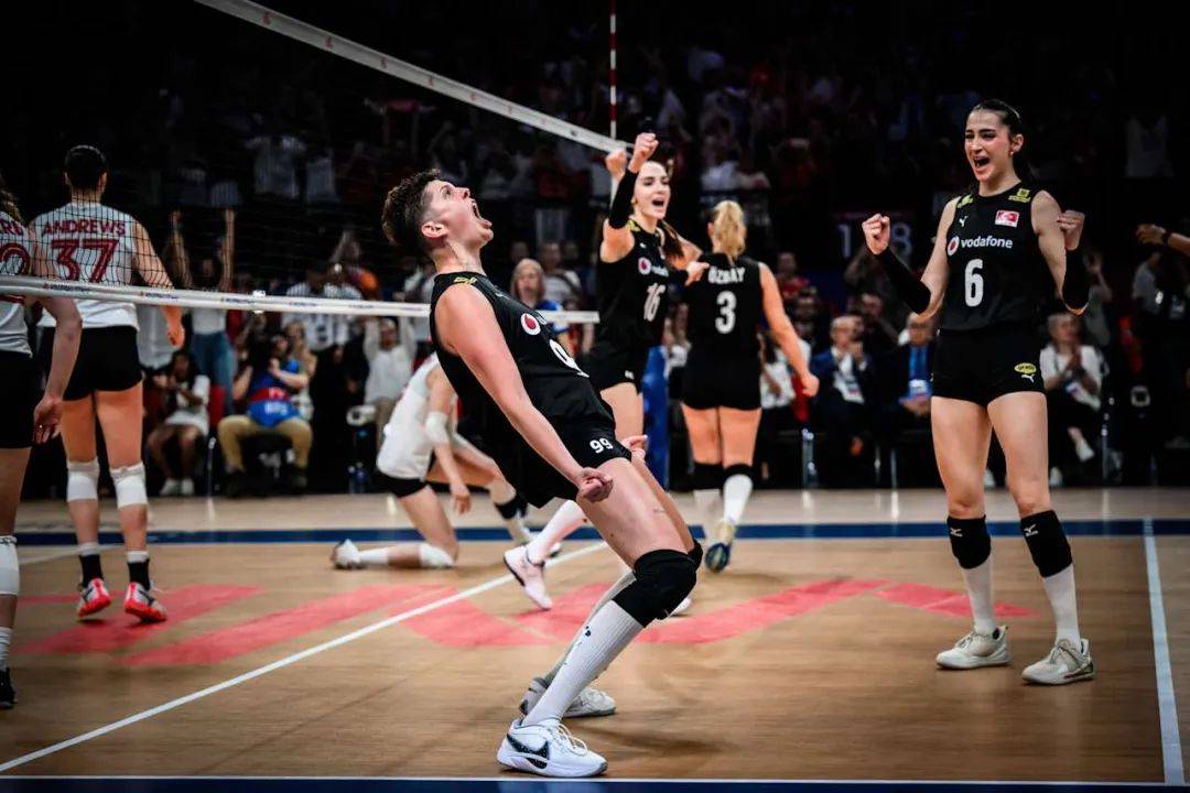 土耳其球队在国际锦标赛上连胜 土耳其球队在国际锦标赛上连胜