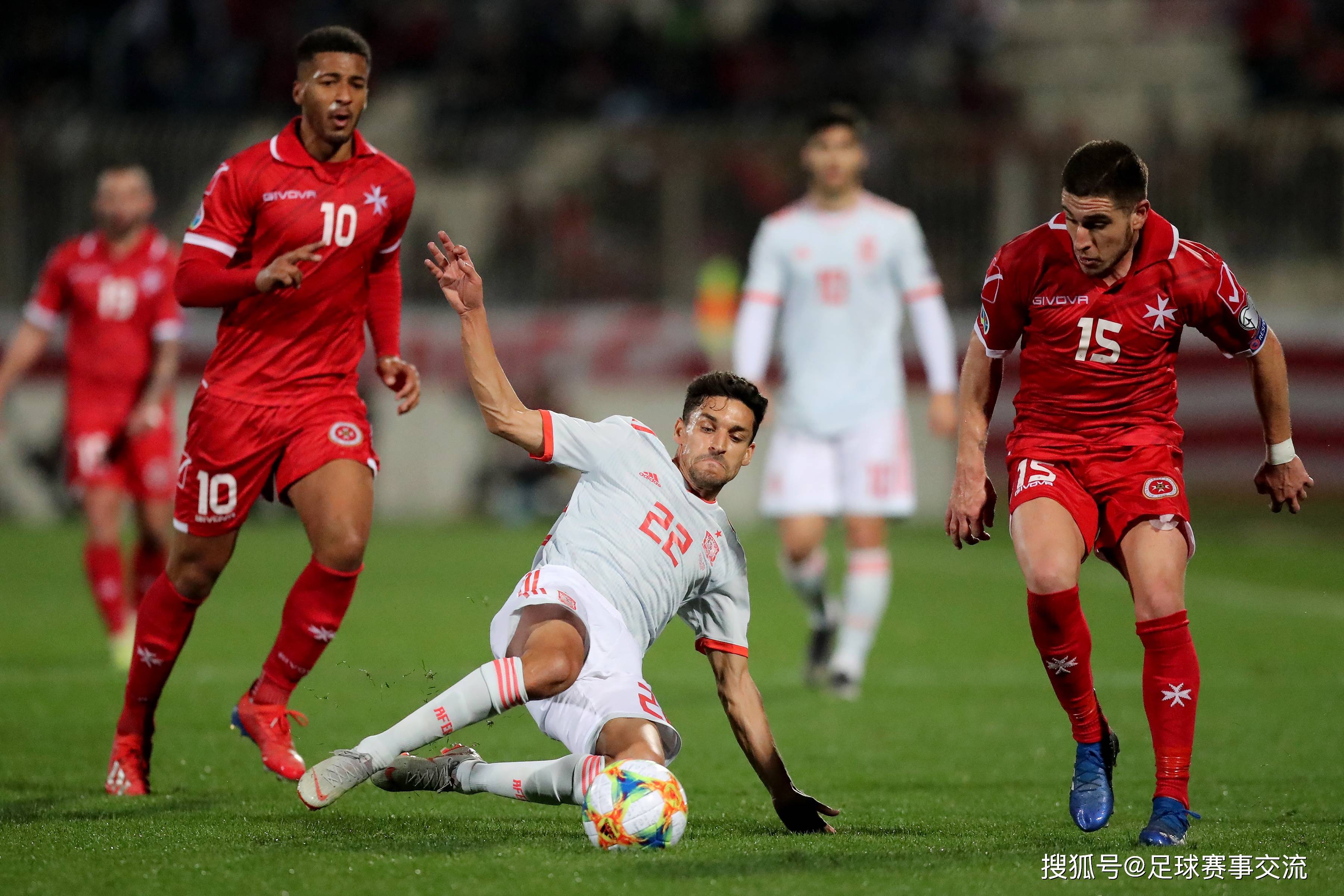 克罗地亚憾平罗马尼亚，积分仍领先