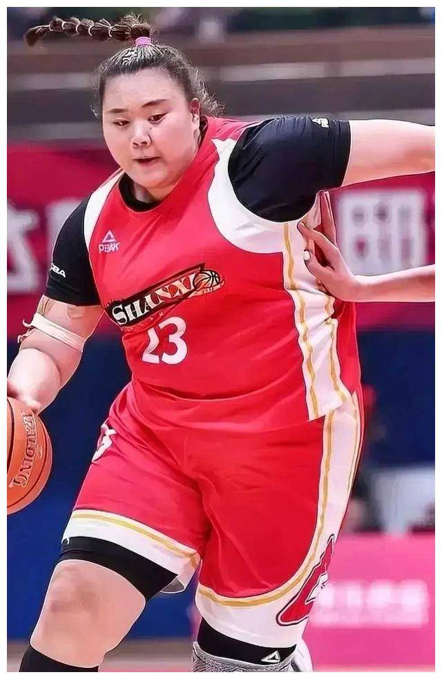 四川队在比拼中取胜，积分榜升至前列