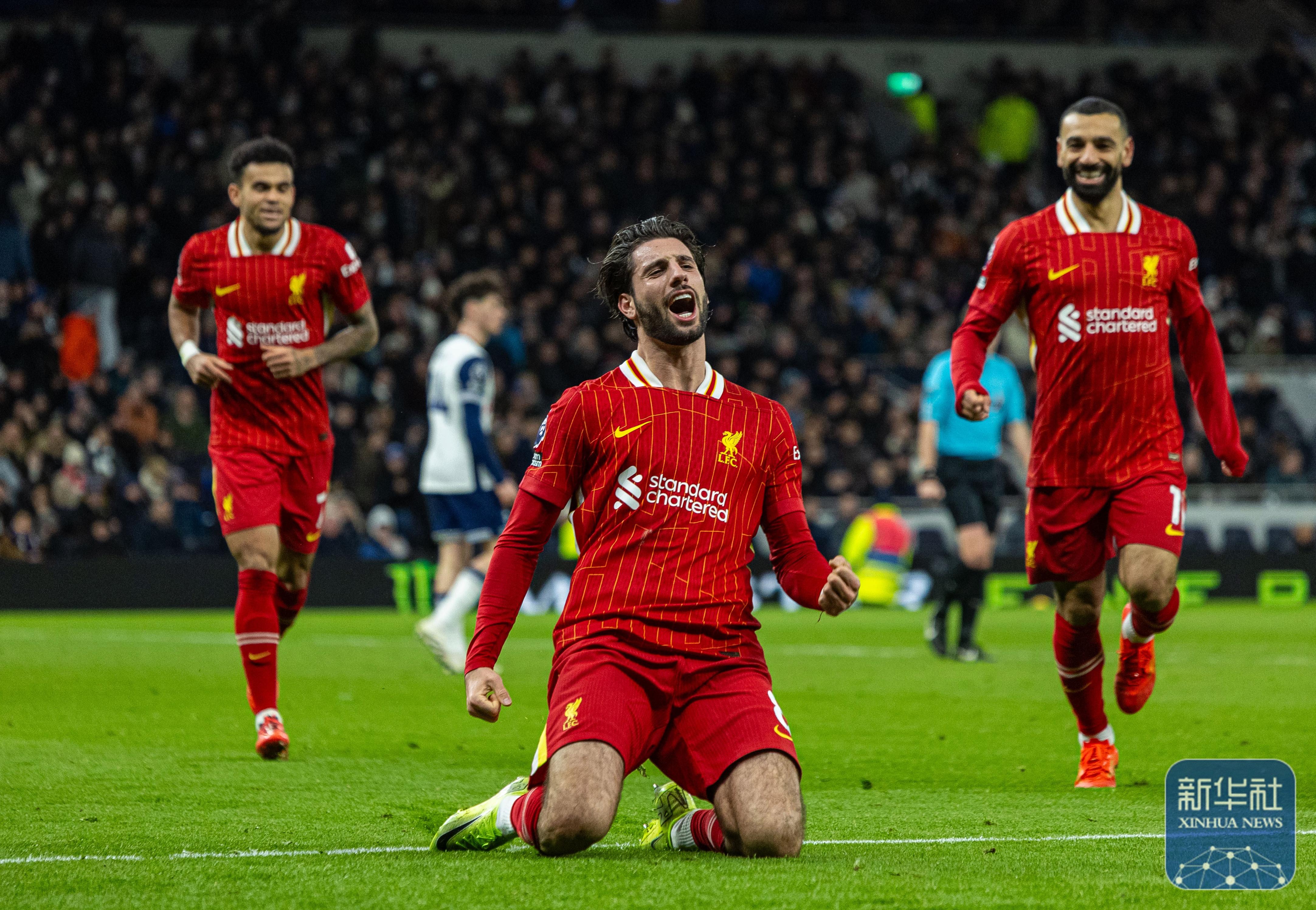 利物浦英勇逆袭，英超联赛争夺激烈异常的简单介绍