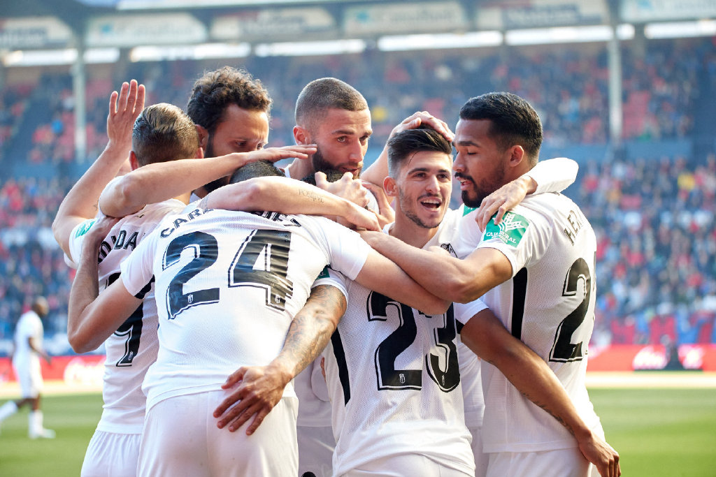 格拉纳达连胜，继续领跑积分榜