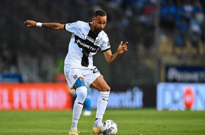 关于那不勒斯客场爆冷不敌帕尔马，联赛战绩受阻的信息