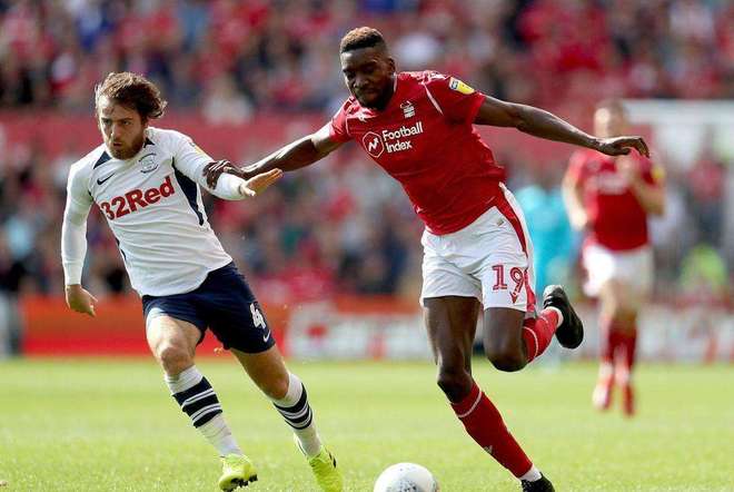 关于罗马主场遭遇挑战，无法阻止对手猛攻的信息