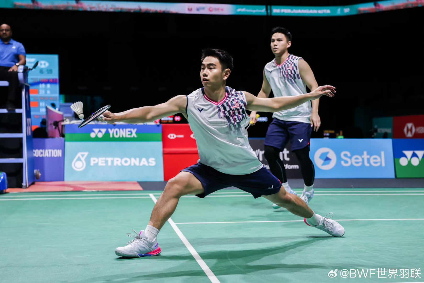 日本羽毛球队爆冷印度羽毛球队，安赛龙绝境逆转