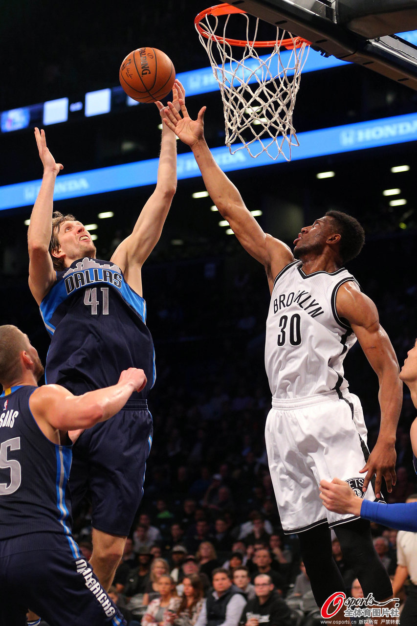 关于小牛险胜篮网，周杰伦狂砍单场最高分的信息