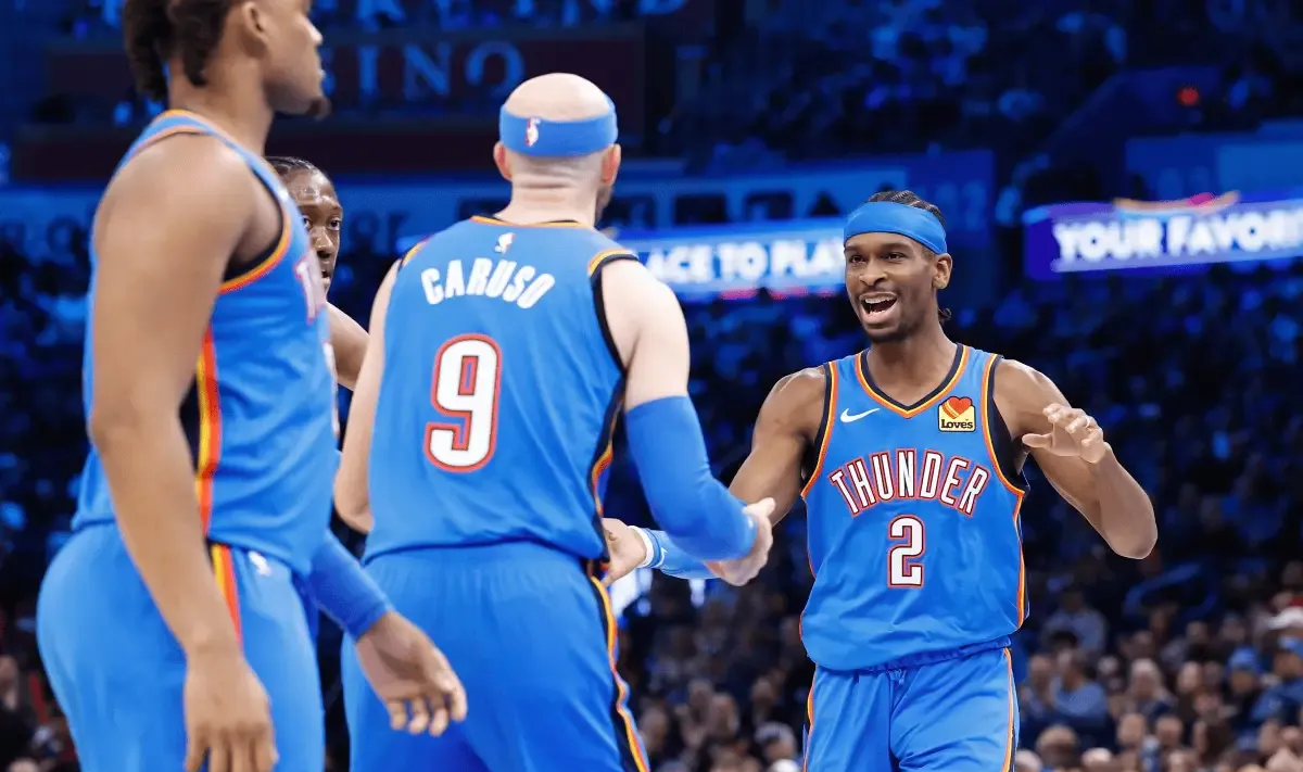 关于雷霆击败独行侠，取得重要胜利的信息